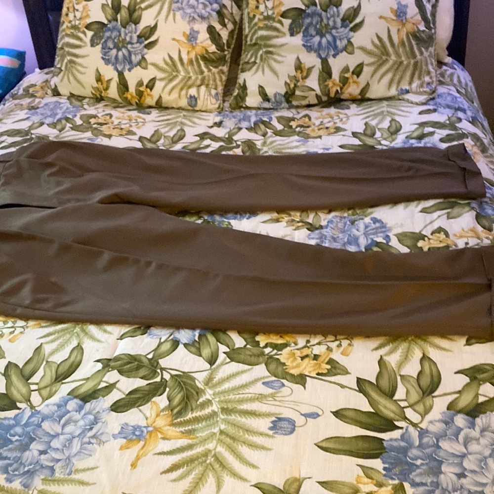 Izod dress slacks used in good condition